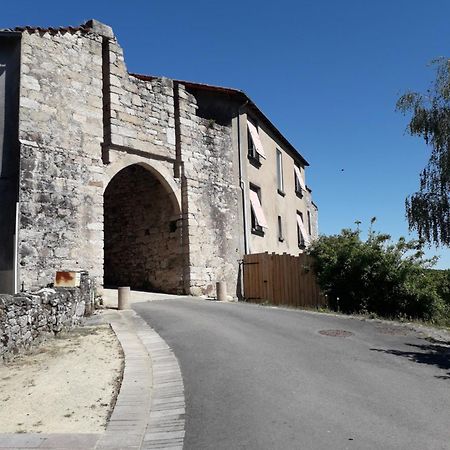 Maison De Vacances Chateaumur Bagian luar foto